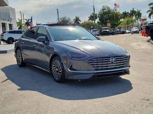 2023 Hyundai SONATA Hybrid Limited