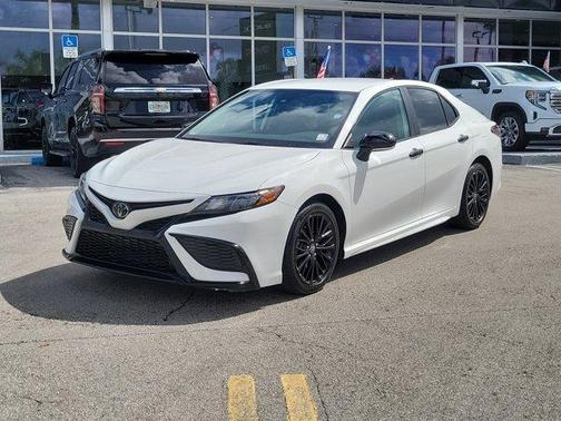 2022 Toyota Camry SE