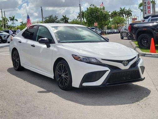 2022 Toyota Camry SE