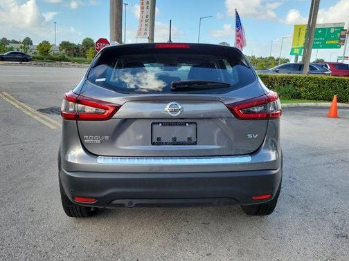 2020 Nissan Rogue Sport SV