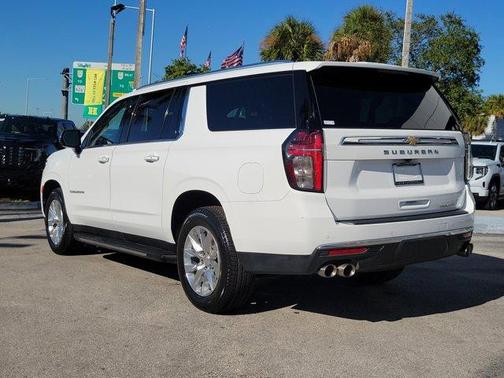 2023 Chevrolet Suburban Premier