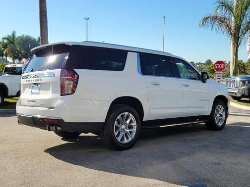 2023 Chevrolet Suburban Premier