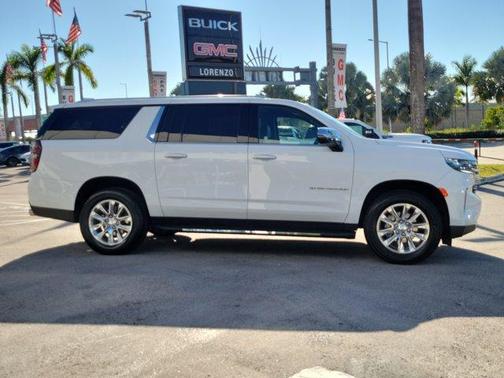 2023 Chevrolet Suburban Premier