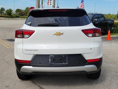 Summit White 2024 Chevrolet Trailblazer LT