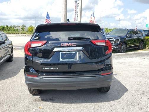 2023 GMC Terrain SLE