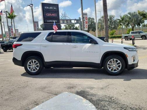 Summit White 2023 Chevrolet Traverse LS