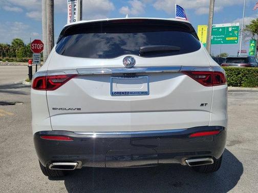 2022 Buick Enclave Essence