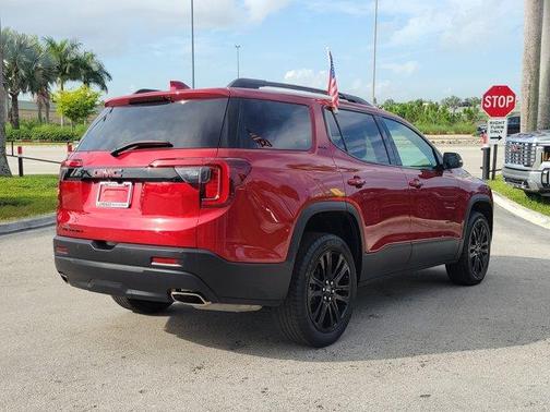 2023 GMC Acadia SLT