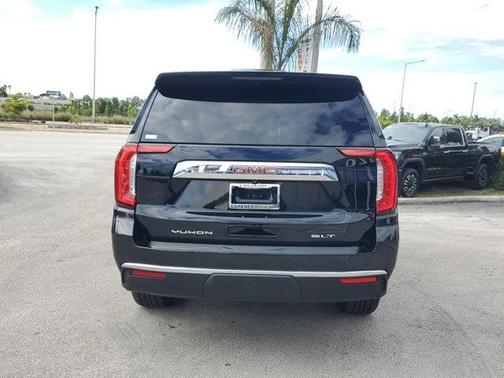2022 GMC Yukon SLT