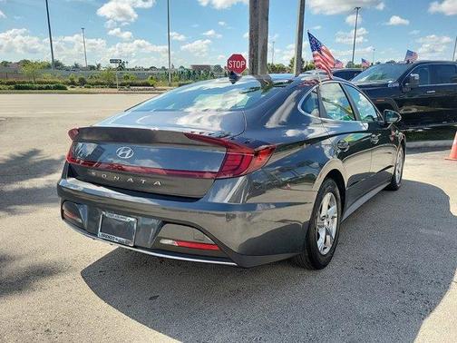 2022 Hyundai SONATA SE