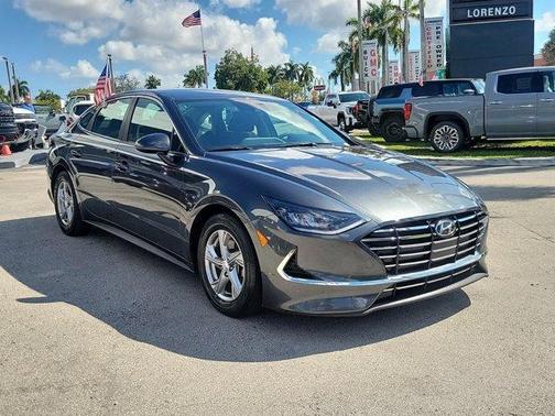 2022 Hyundai SONATA SE