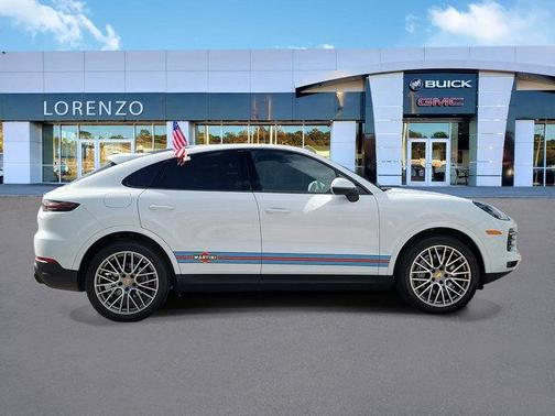 White 2023 Porsche Cayenne Platinum Edition
