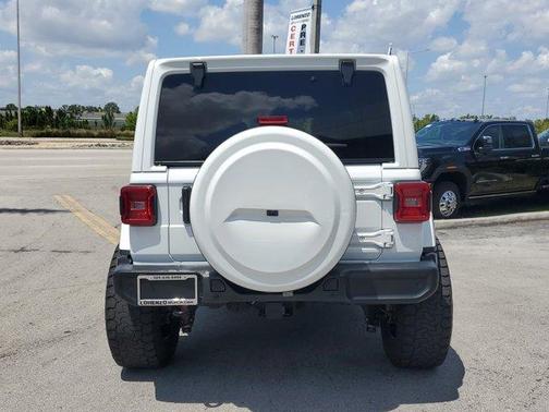 2021 Jeep Wrangler Unlimited Sahara Altitude
