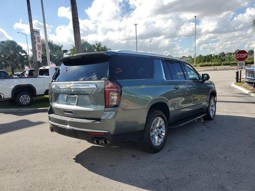 2023 Chevrolet Suburban Premier