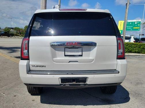 2017 GMC Yukon Denali