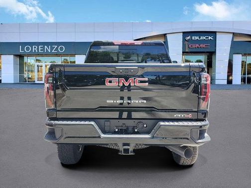 2025 GMC Sierra 2500 AT4