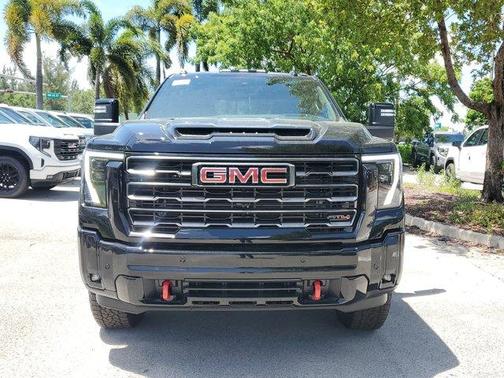 2025 GMC Sierra 2500 AT4