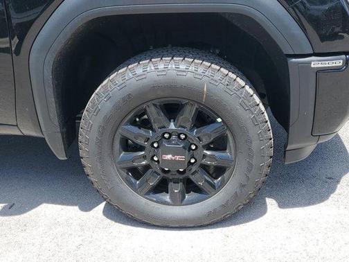 2025 GMC Sierra 2500 AT4