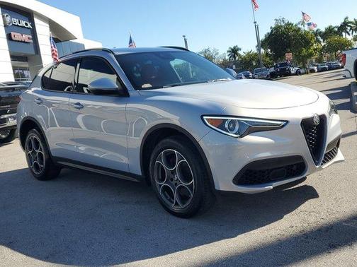 2022 Alfa Romeo Stelvio Sprint