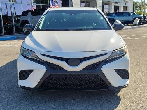 2018 Toyota Camry SE