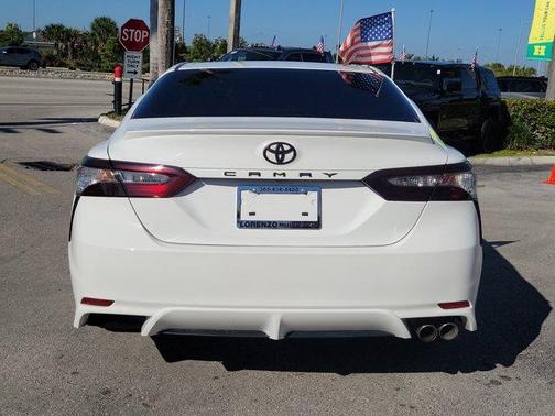 2018 Toyota Camry SE