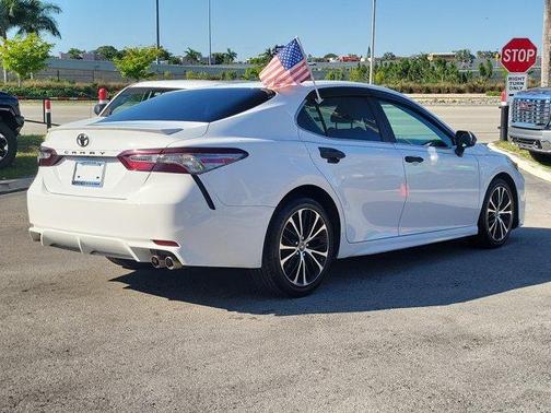 2018 Toyota Camry SE