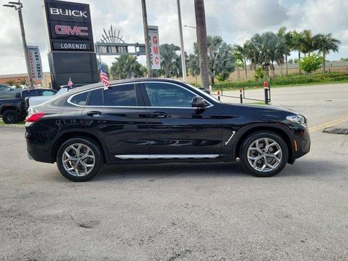 2024 BMW X4 xDrive30i