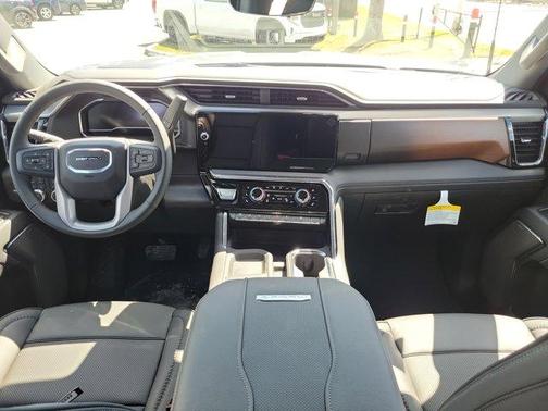 2025 GMC Sierra 3500 Denali