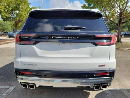 2025 GMC Acadia Denali
