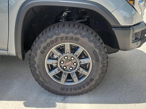 2025 GMC Sierra 1500 AT4X
