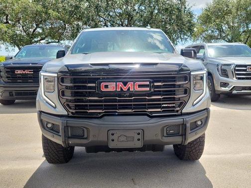 2025 GMC Sierra 1500 AT4X