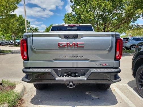 2025 GMC Sierra 1500 AT4X