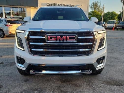 2025 GMC Yukon Elevation