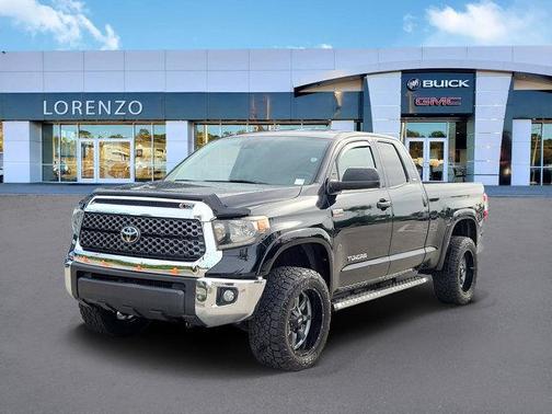 Midnight Black Metallic 2018 Toyota Tundra SR
