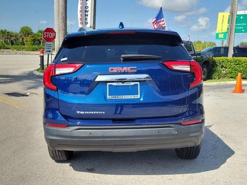 2023 GMC Terrain SLE