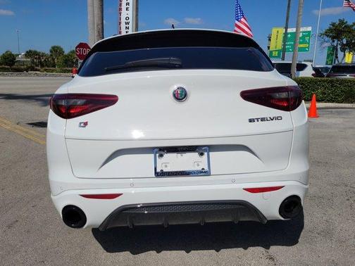 2022 Alfa Romeo Stelvio Ti