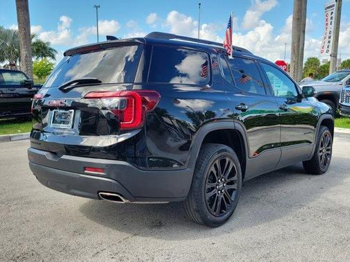 2023 GMC Acadia SLE