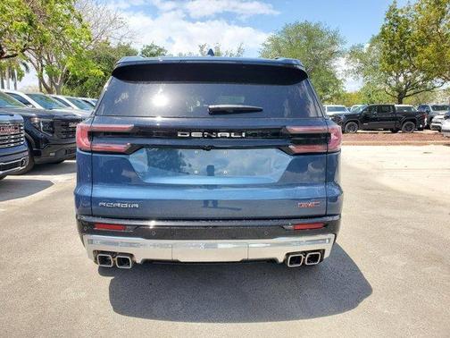 2025 GMC Acadia Denali