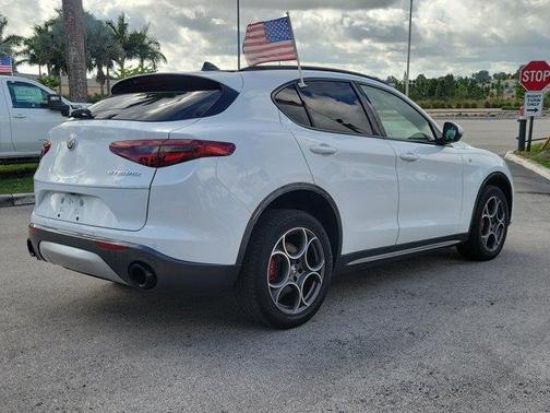 2022 Alfa Romeo Stelvio Ti