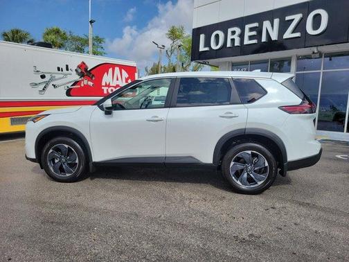 2024 Nissan Rogue SV