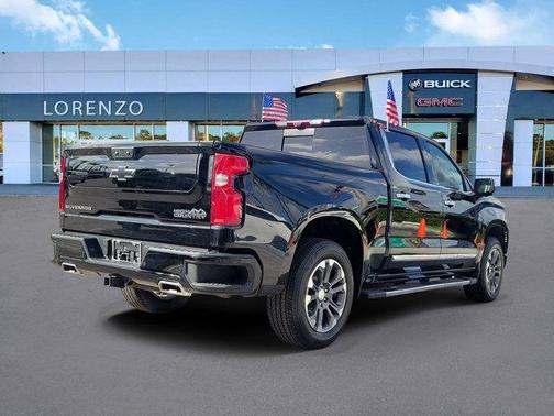 Black 2024 Chevrolet Silverado 1500 High Country