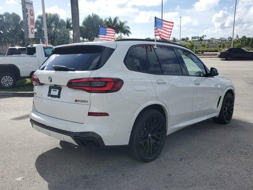 2021 BMW X5 M50i