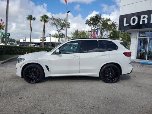 2021 BMW X5 M50i