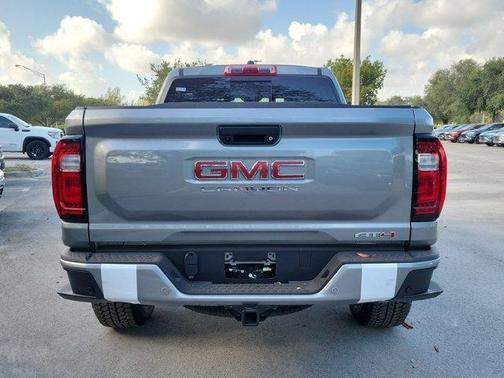 2025 GMC Canyon AT4