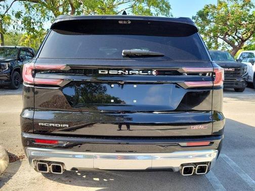 2025 GMC Acadia Denali