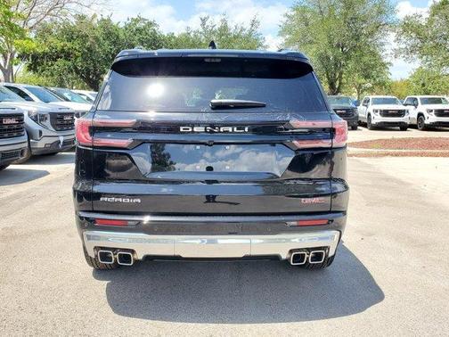 2025 GMC Acadia Denali