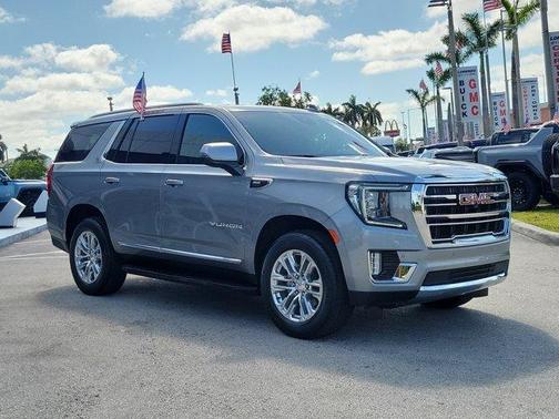 2023 GMC Yukon SLT
