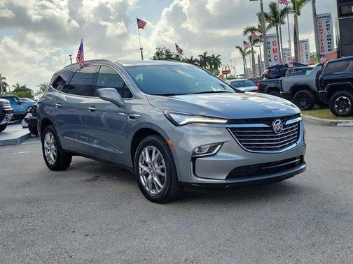2024 Buick Enclave Essence