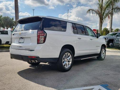 2023 Chevrolet Suburban Premier