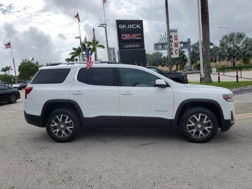 2022 GMC Acadia SLE